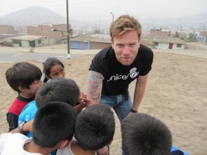 Ewan comparte con algunos "padawans" peruanos